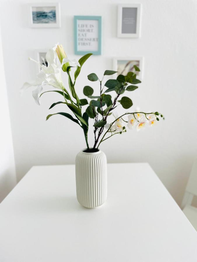 Cosy Apartment Near Schoenbrunn & Meidlinger Market เวียนนา ภายนอก รูปภาพ